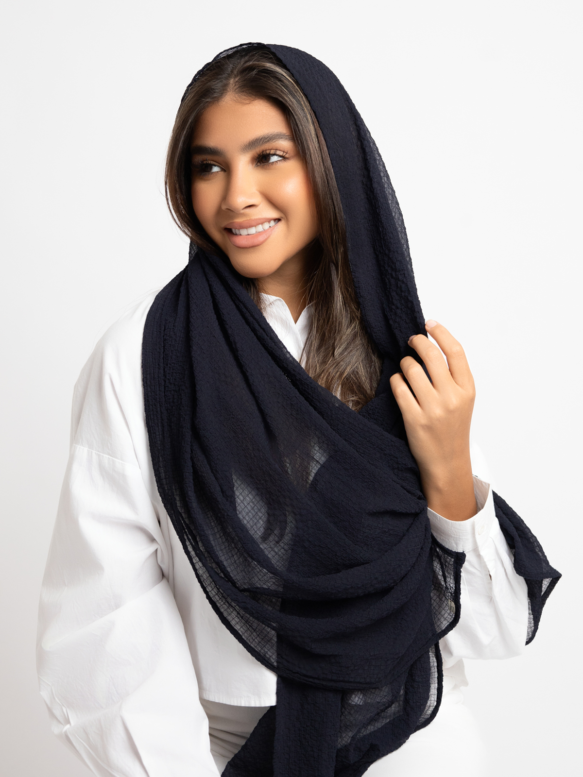 Luxurious chiffon hijab light tarha 200 cm long navy color high quality material online in ksa by kaafmeem