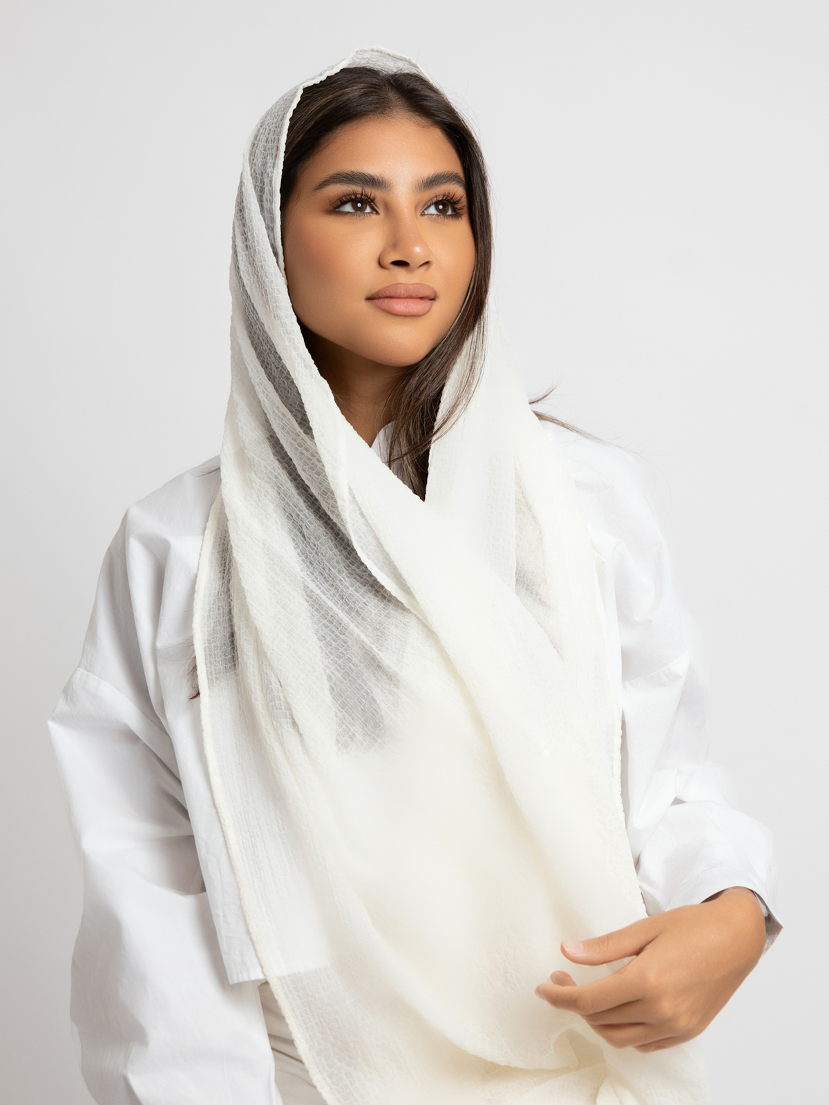 Luxurious chiffon hijab plain tarha 200 cm long off white color high quality material online in ksa by kaafmeem