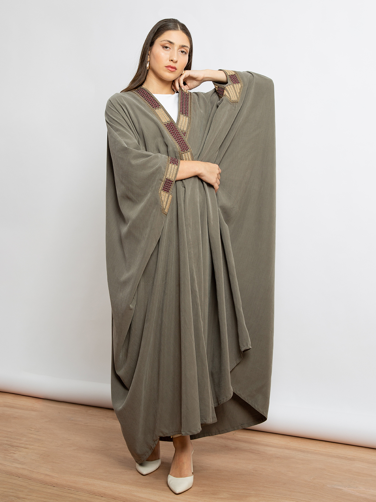 Olive -Shemagh Embroidery Long Bisht Abaya