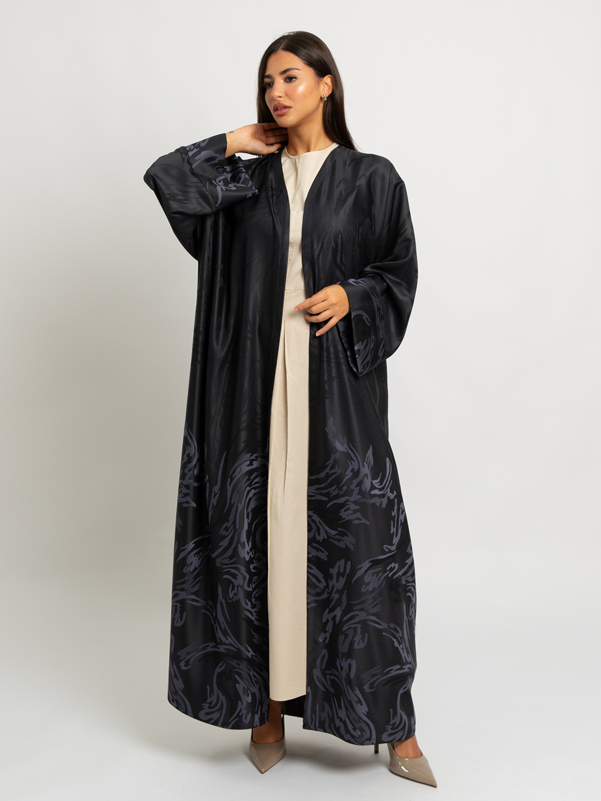 Pale Black Swirly Blooms Wide-fit Abaya