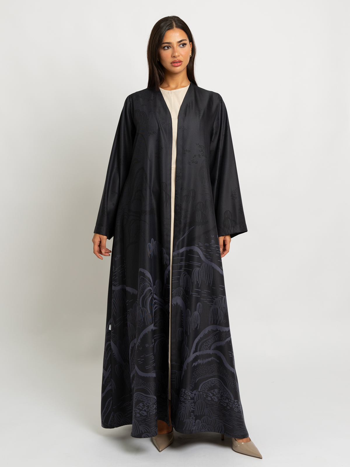 Pale Black Earth Peaks A-Cut Abaya