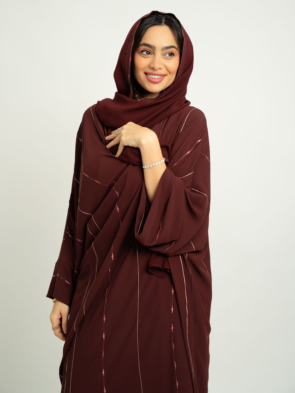 Maroon Linked Drops Wide fit Abaya