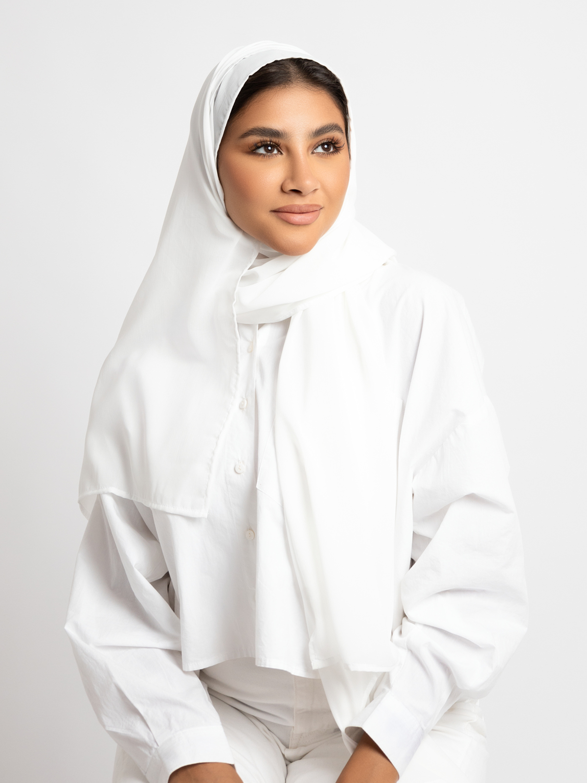 Luxurious chiffon hijab plain tarha 200 cm long white color high quality material online in ksa by kaafmeem