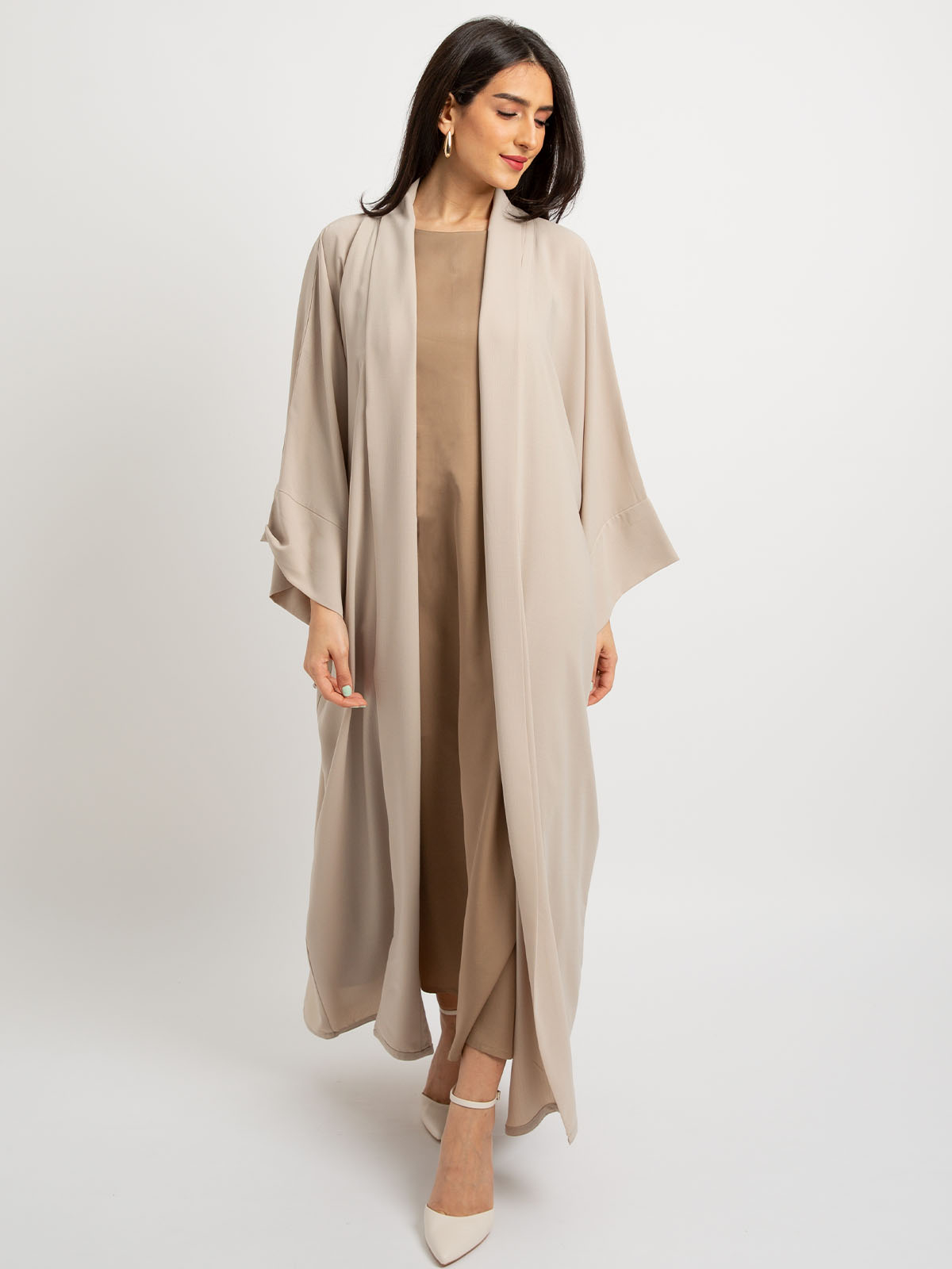 Kaafmeem women clothing wide cut beige color open long kimono abaya in lightweight fabric