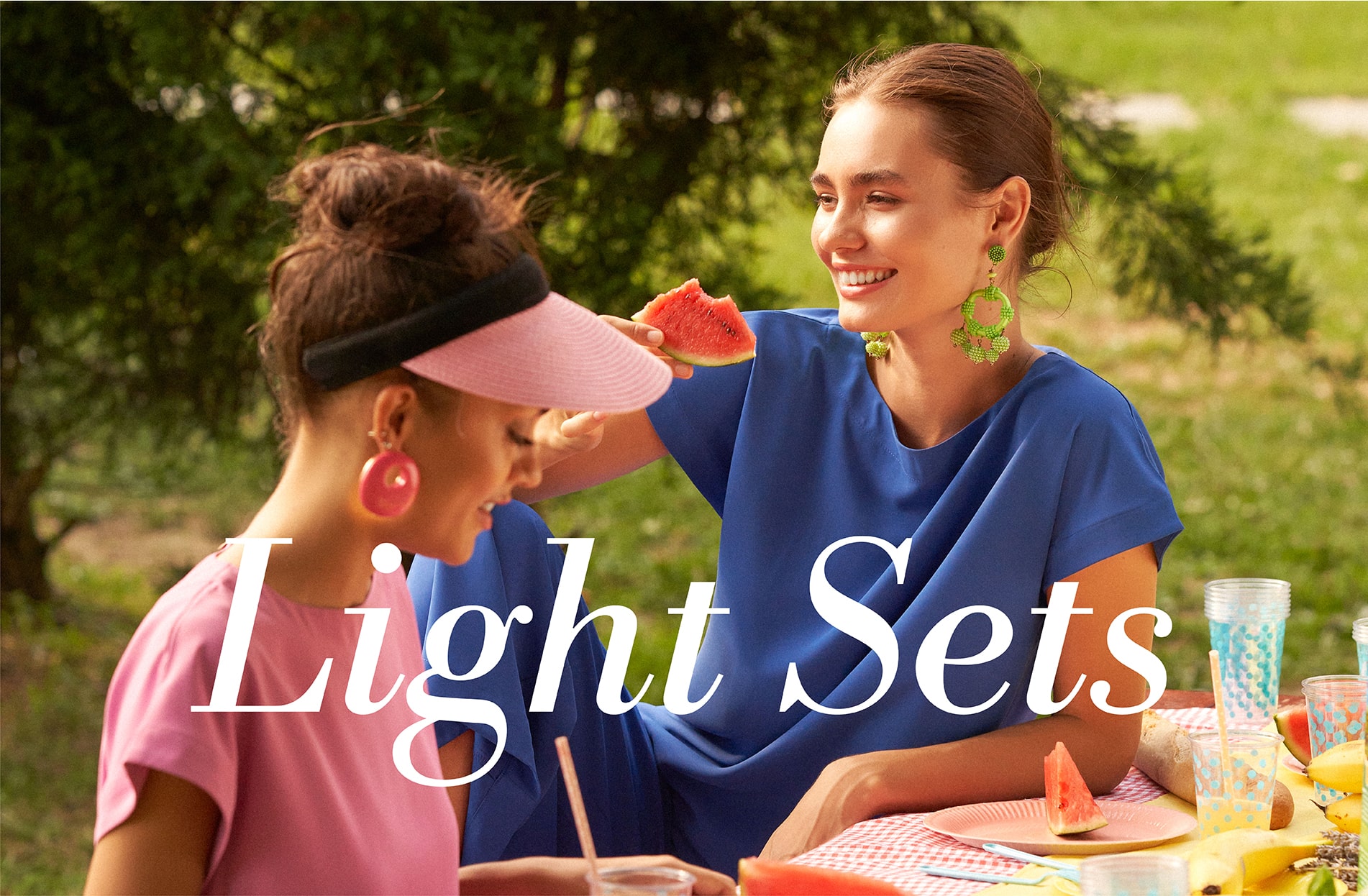 طقم ملابس خفيف لـ تحت العباية