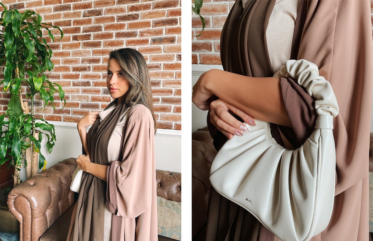 عبايات بألوان محايدة